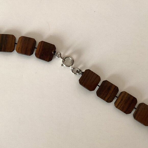 Women's Vintage Fashion Brown Necklace + Clip On Round Earring Set - Picture 6 of 8